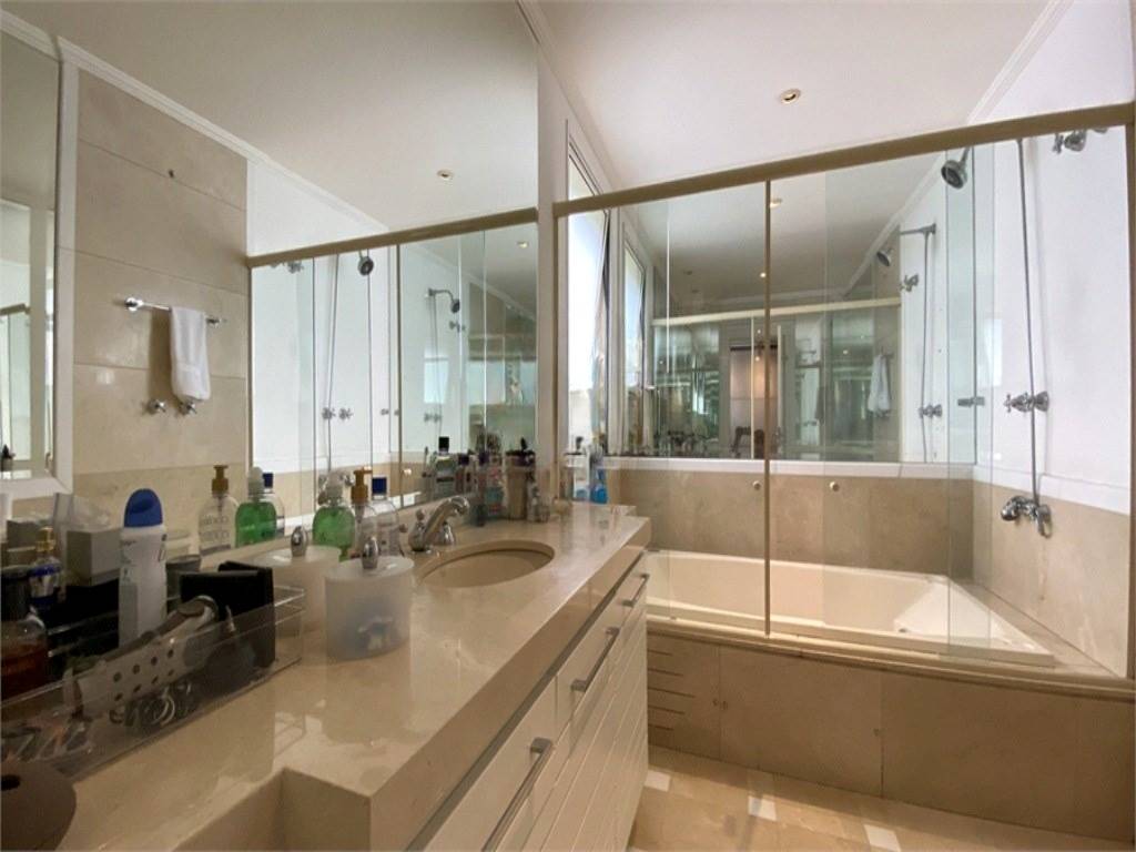 Apartamento com 4 quartos e 518 m² em Vila Guilhermina, Praia Grande