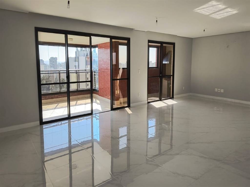 Apartamento com 4 quartos e 208 m² em Vila Guilhermina, Praia Grande