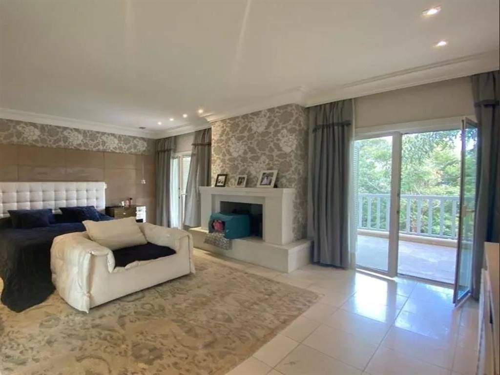 Casa com 4 quartos e 610 m² em Vila Guilhermina, Praia Grande