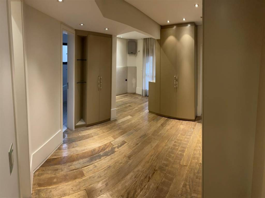 Apartamento com 3 quartos e 220 m² em Vila Guilhermina, Praia Grande