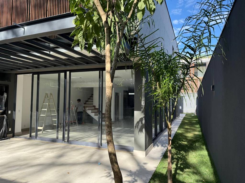 Casa com 3 quartos e 565 m² em Vila Guilhermina, Praia Grande