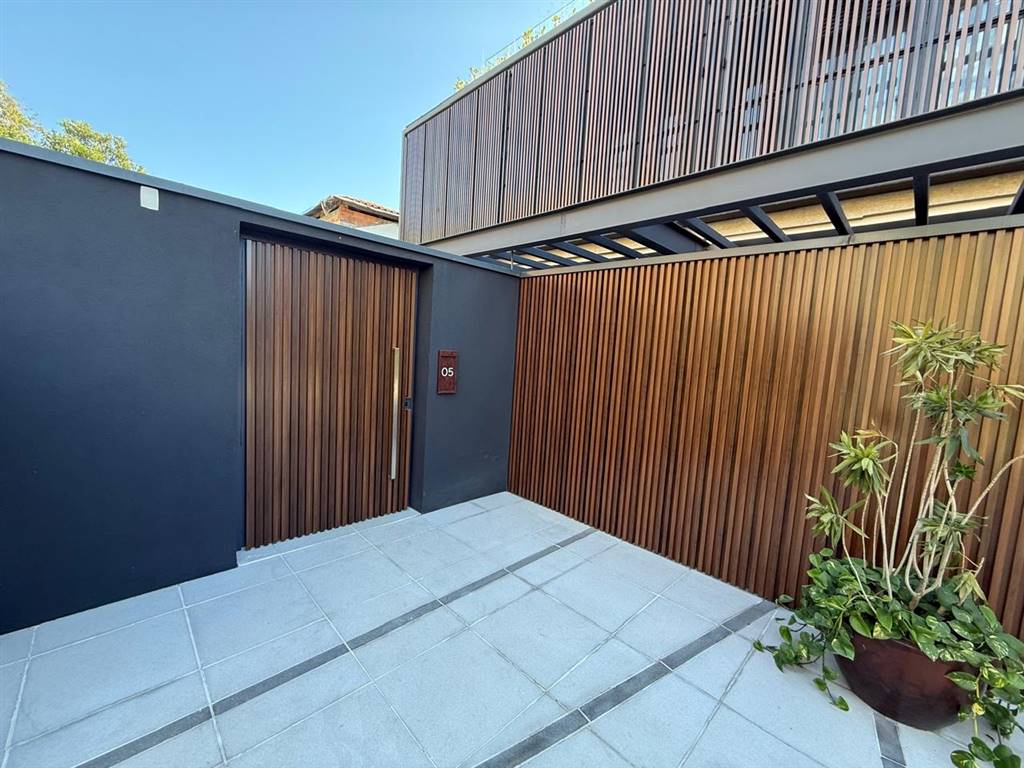 Casa com 3 quartos e 565 m² em Vila Guilhermina, Praia Grande