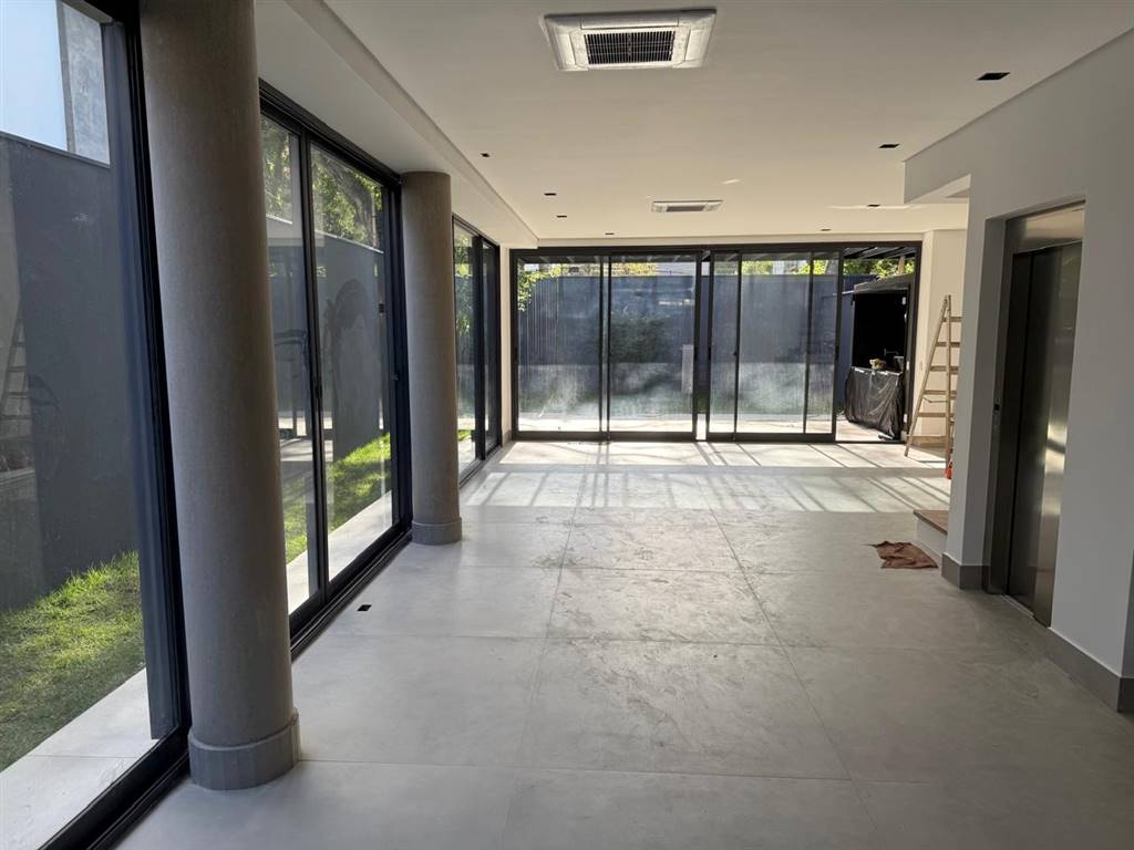 Casa com 3 quartos e 565 m² em Vila Guilhermina, Praia Grande