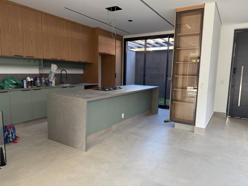 Casa com 3 quartos e 565 m² em Vila Guilhermina, Praia Grande