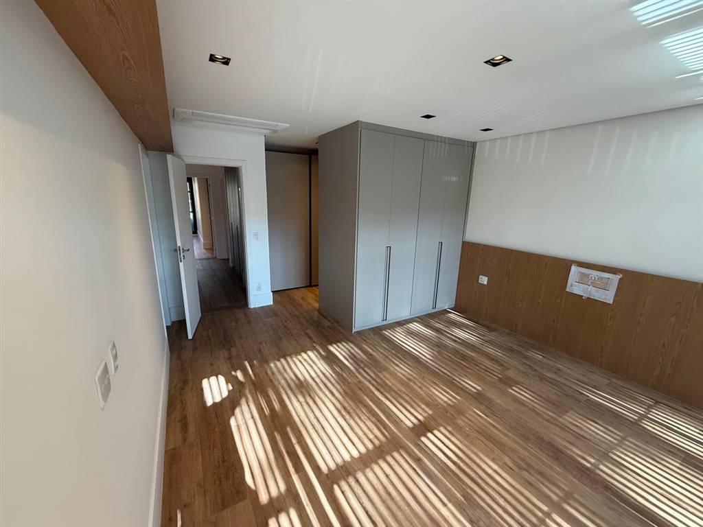 Casa com 3 quartos e 565 m² em Vila Guilhermina, Praia Grande
