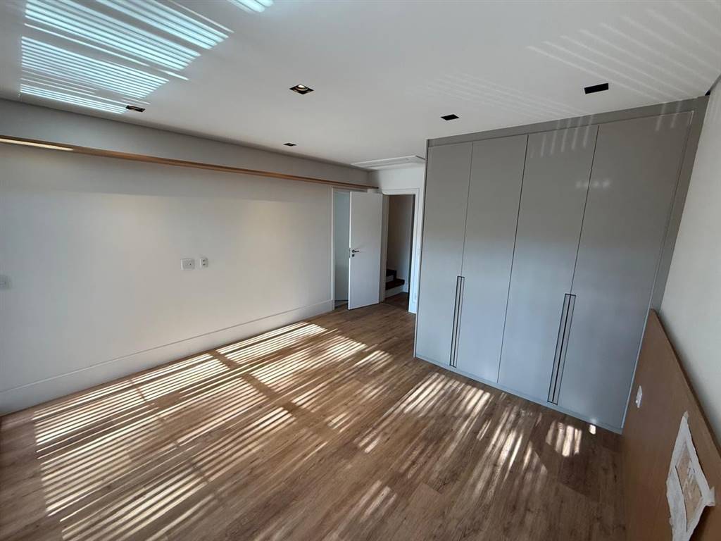 Casa com 3 quartos e 565 m² em Vila Guilhermina, Praia Grande