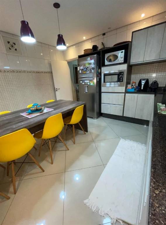 Casa com 3 quartos e 170 m² em Vila Guilhermina, Praia Grande