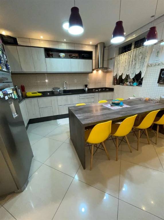 Casa com 3 quartos e 170 m² em Vila Guilhermina, Praia Grande