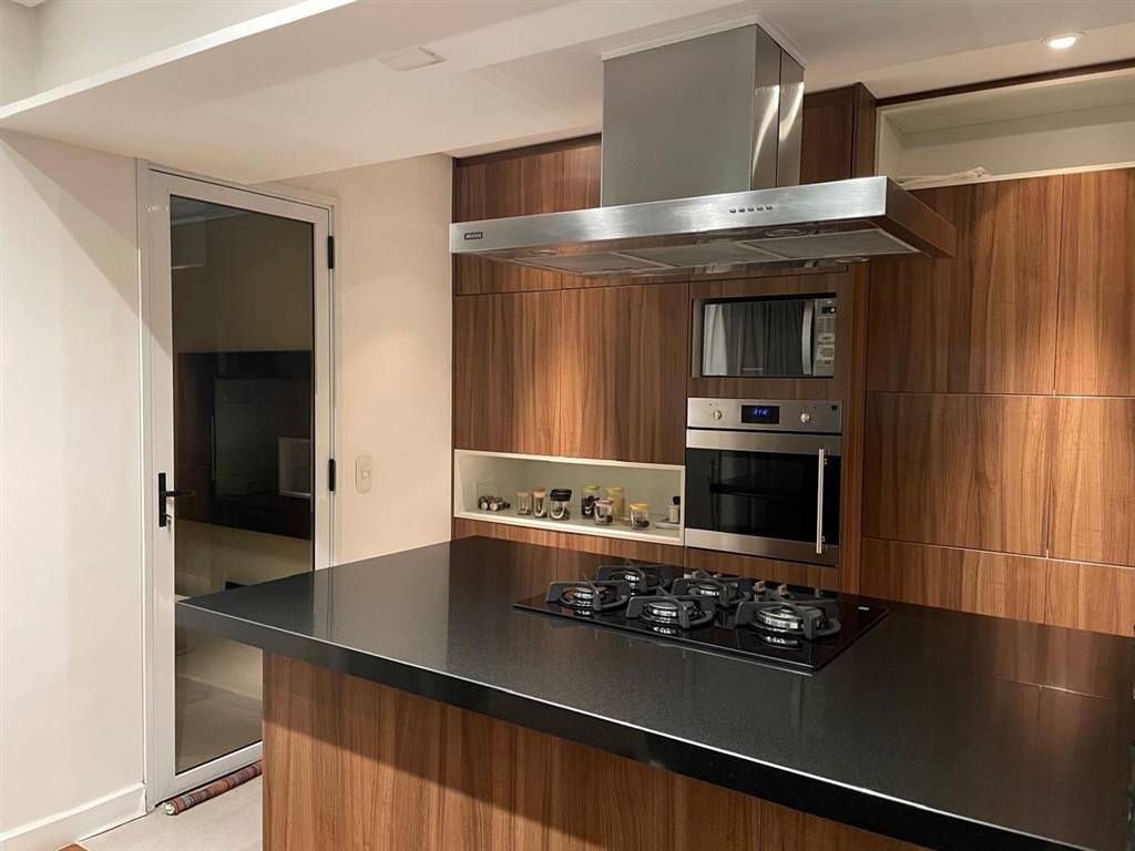 Apartamento com 2 quartos e 160 m² em Vila Guilhermina, Praia Grande