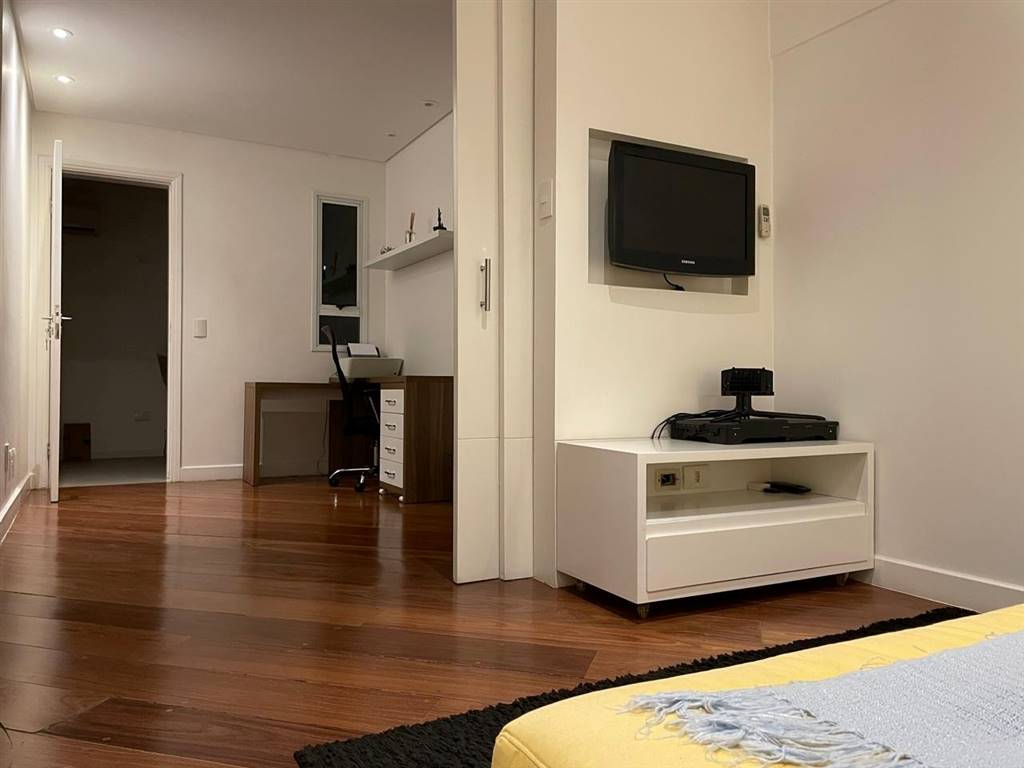 Apartamento com 2 quartos e 160 m² em Vila Guilhermina, Praia Grande