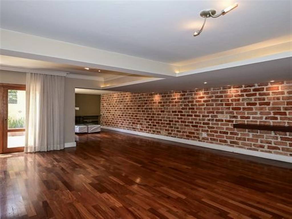 Casa com 3 quartos e 200 m² em Vila Guilhermina, Praia Grande