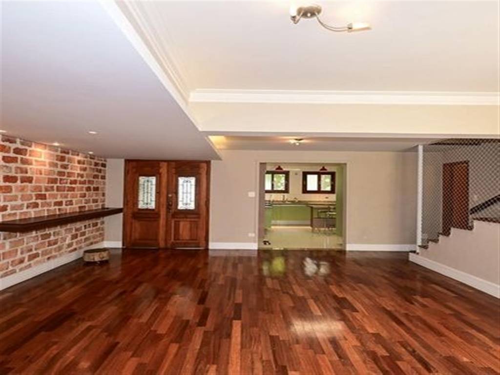 Casa com 3 quartos e 200 m² em Vila Guilhermina, Praia Grande