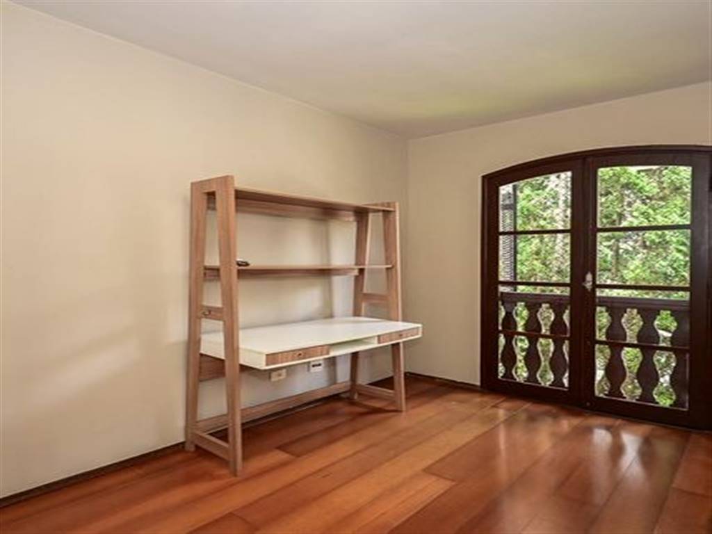 Casa com 3 quartos e 200 m² em Vila Guilhermina, Praia Grande
