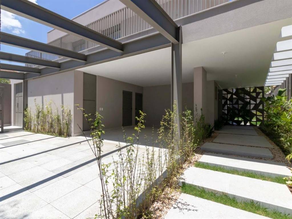Casa com 5 quartos e 371 m² em Vila Guilhermina, Praia Grande