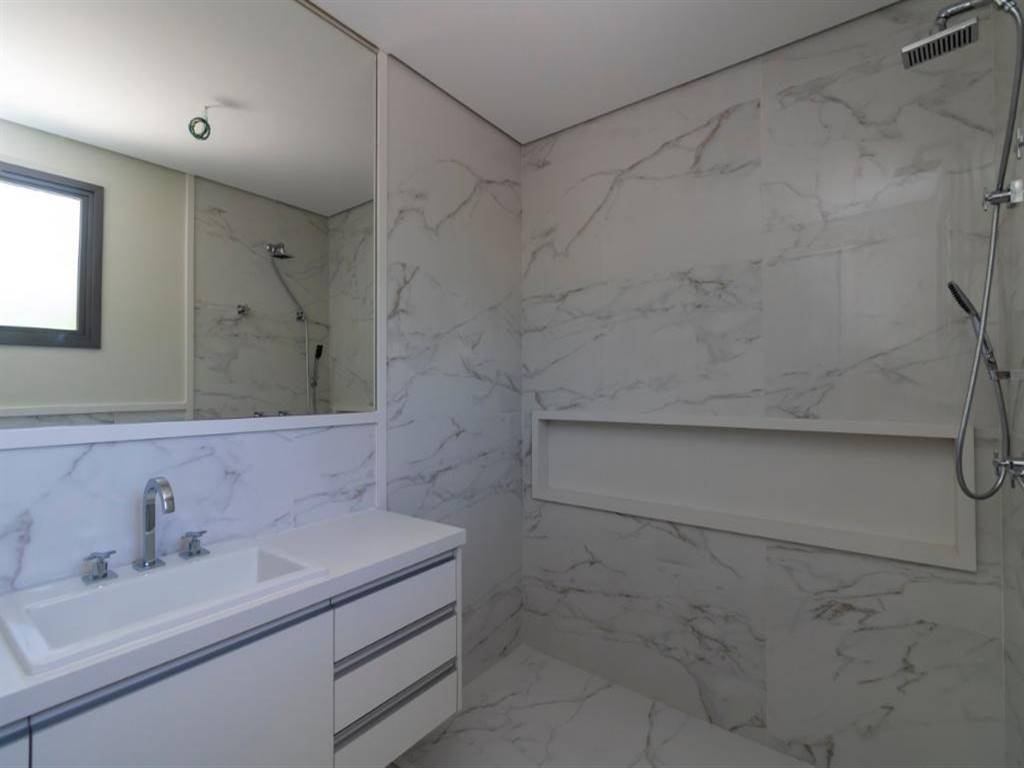 Casa com 5 quartos e 371 m² em Vila Guilhermina, Praia Grande