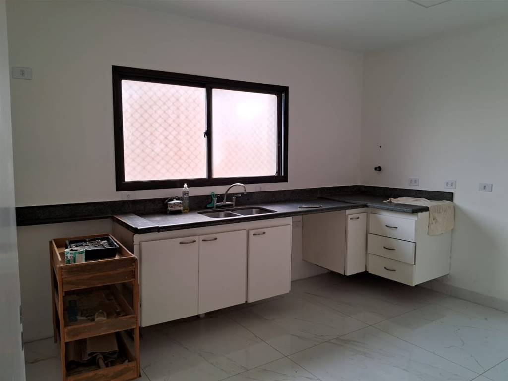 Apartamento com 4 quartos e 236 m² em Vila Guilhermina, Praia Grande
