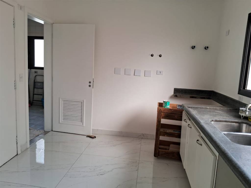 Apartamento com 4 quartos e 236 m² em Vila Guilhermina, Praia Grande