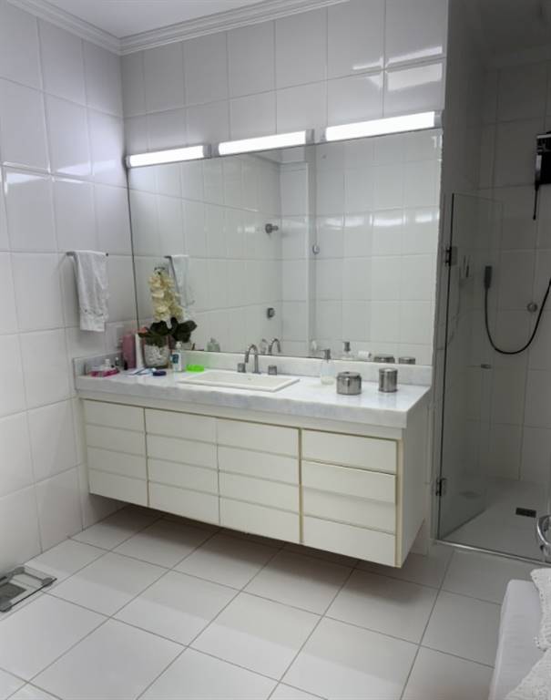 Apartamento com 4 quartos e 220 m² em Vila Guilhermina, Praia Grande