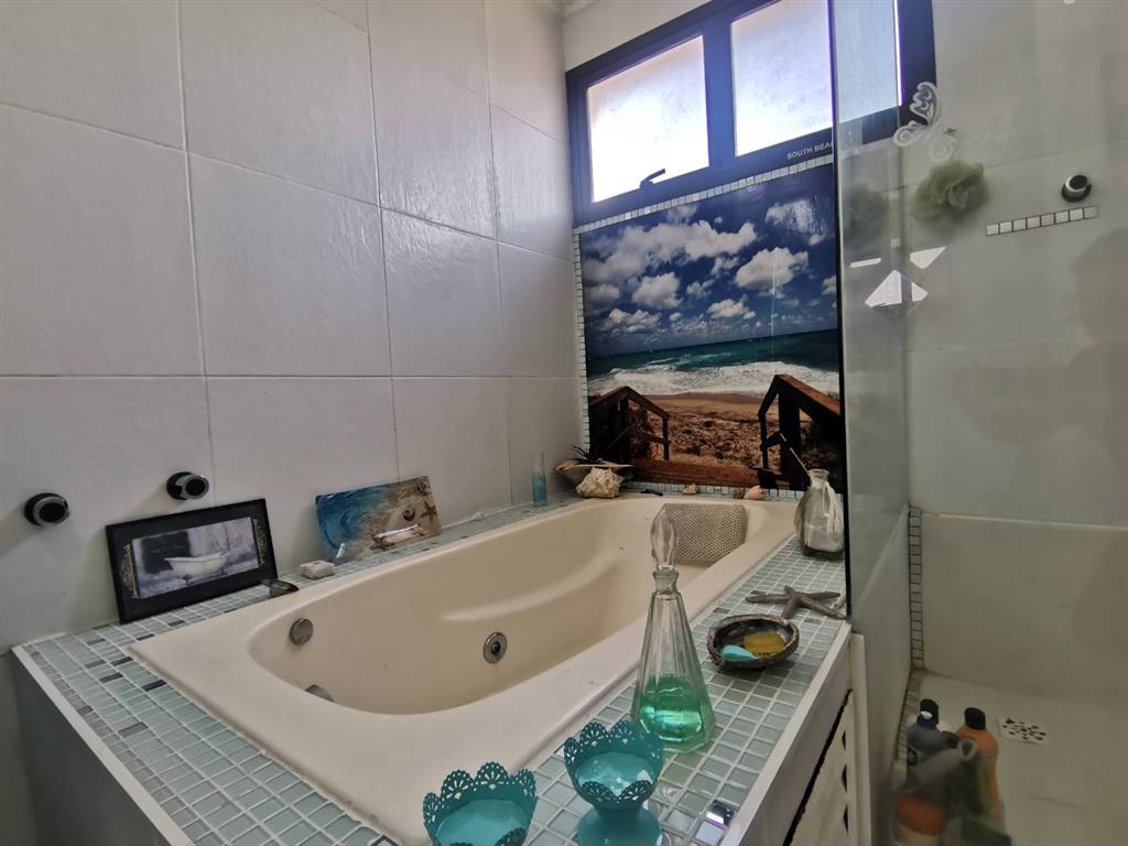 Apartamento com 3 quartos e 132 m² em Vila Guilhermina, Praia Grande