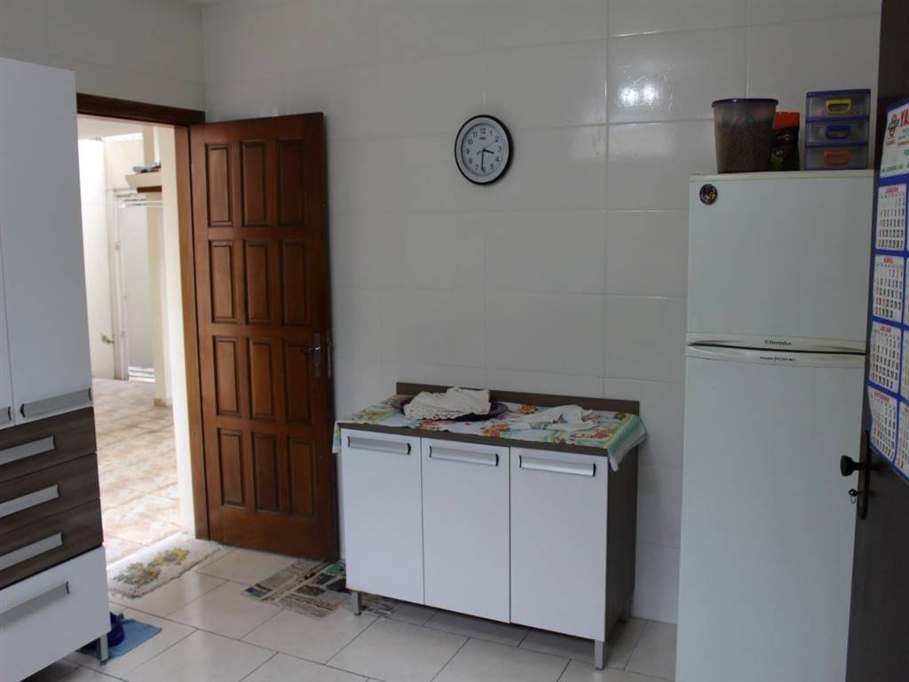 Casa com 7 quartos e 385 m² em Vila Guilhermina, Praia Grande
