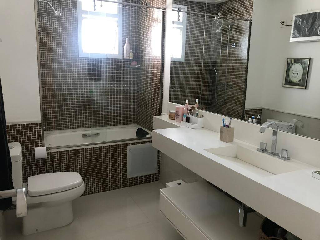 Apartamento com 3 quartos e 236 m² em Vila Guilhermina, Praia Grande