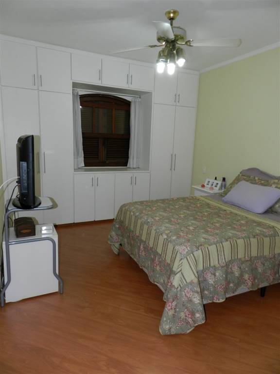 Casa com 5 quartos e 240 m² em Vila Guilhermina, Praia Grande