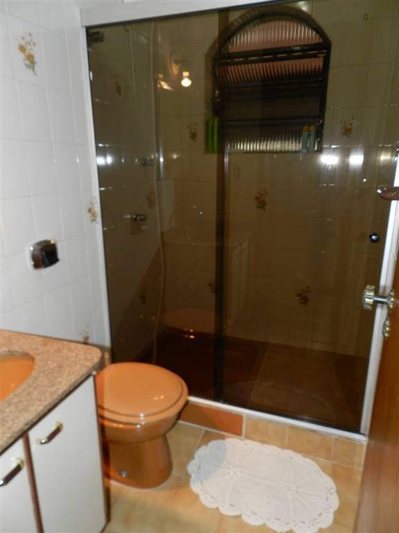 Casa com 5 quartos e 240 m² em Vila Guilhermina, Praia Grande