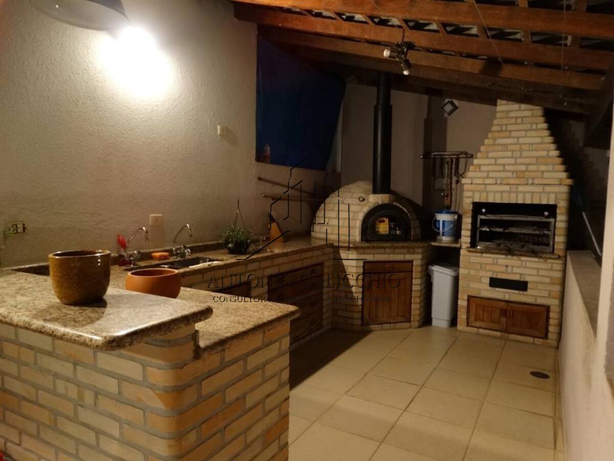 Casa com 5 quartos e 450 m² em Vila Guilhermina, Praia Grande