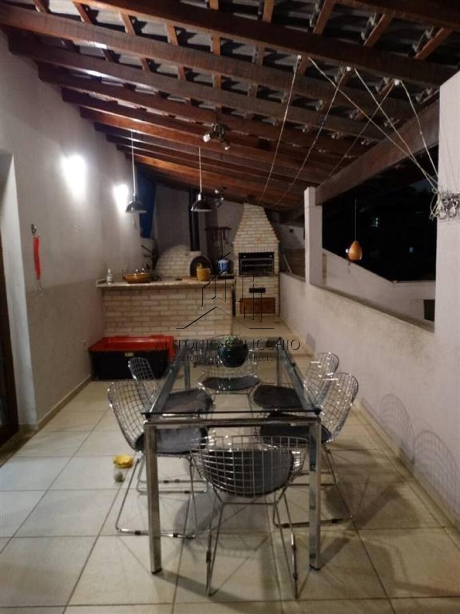 Casa com 5 quartos e 450 m² em Vila Guilhermina, Praia Grande