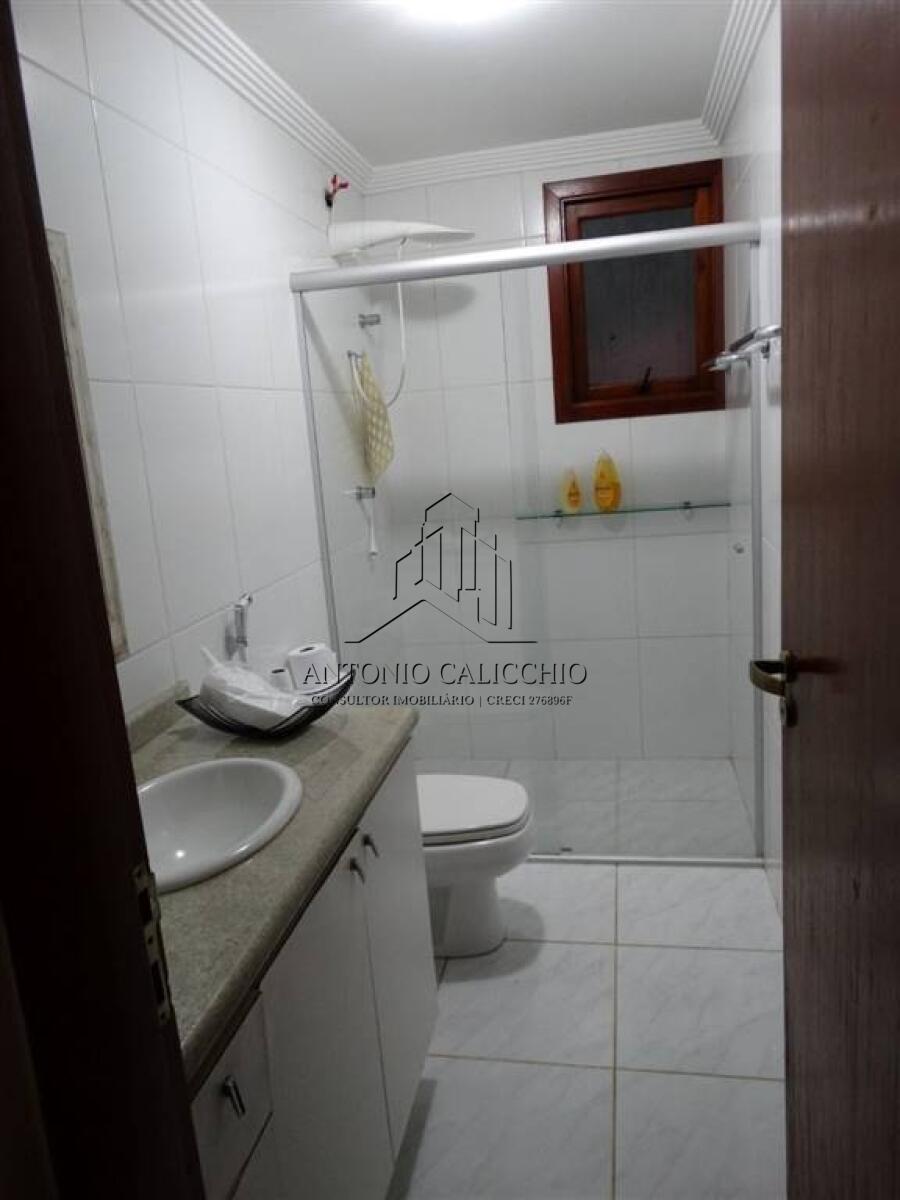 Casa com 5 quartos e 450 m² em Vila Guilhermina, Praia Grande