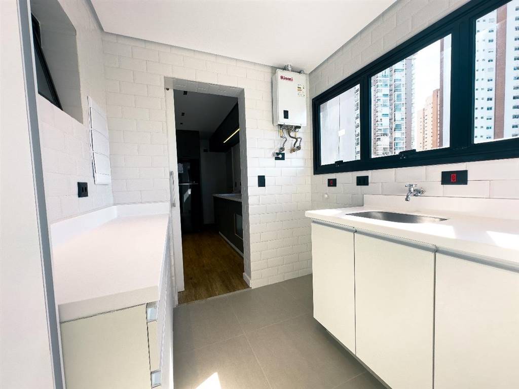 Apartamento com 3 quartos e 220 m² em Vila Guilhermina, Praia Grande