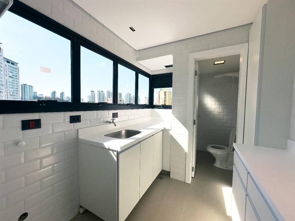 Apartamento com 3 quartos e 220 m² em Vila Guilhermina, Praia Grande