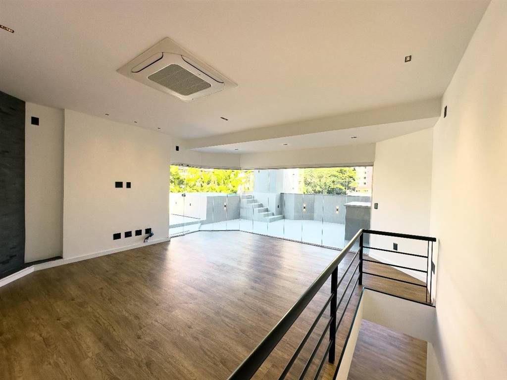 Apartamento com 3 quartos e 220 m² em Vila Guilhermina, Praia Grande