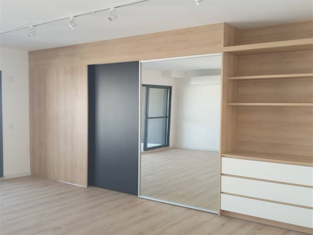 Apartamento com 2 quartos e 98 m² em Vila Guilhermina, Praia Grande