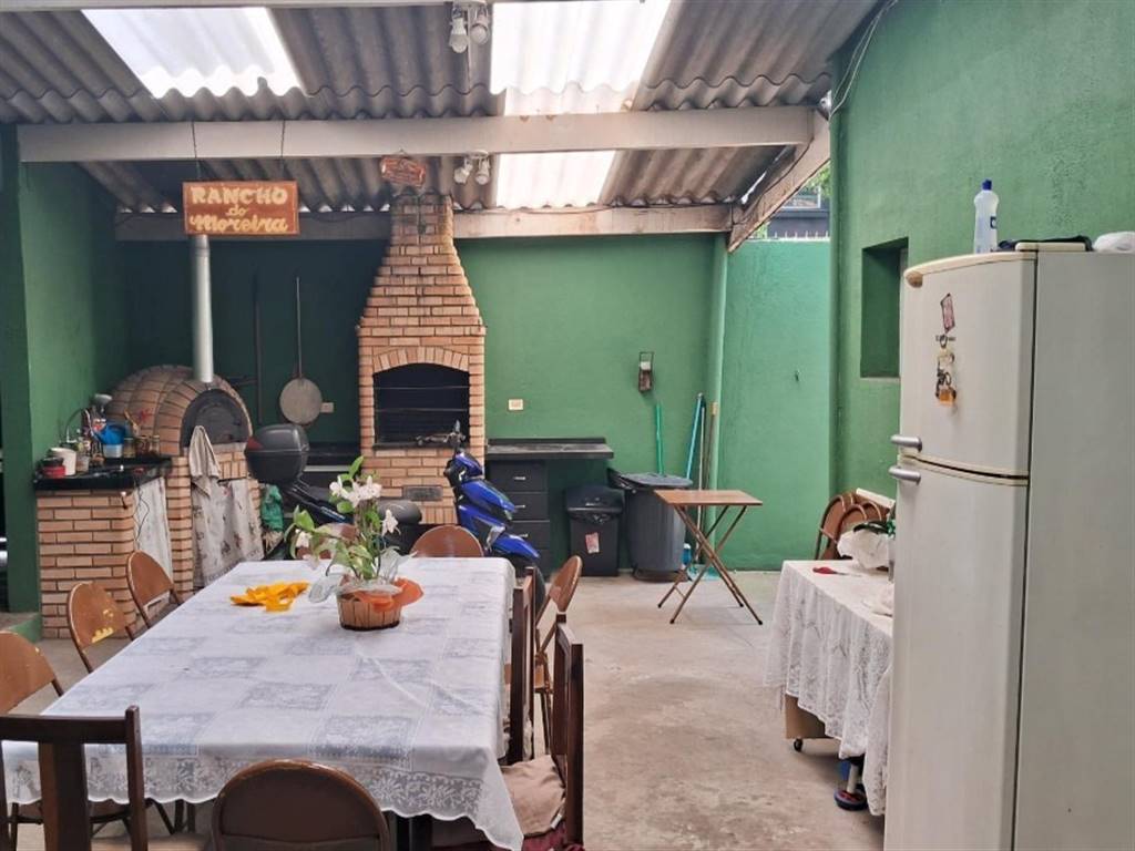 Casa com 5 quartos e 200 m² em Vila Guilhermina, Praia Grande
