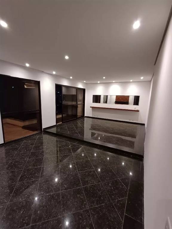 Apartamento com 4 quartos e 246 m² em Vila Guilhermina, Praia Grande