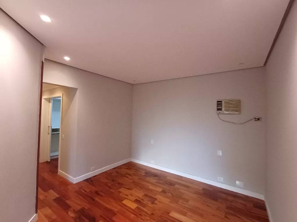 Apartamento com 4 quartos e 246 m² em Vila Guilhermina, Praia Grande