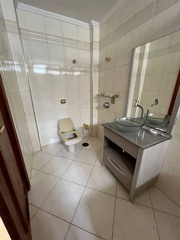 Apartamento com 3 quartos e 200 m² em Vila Guilhermina, Praia Grande