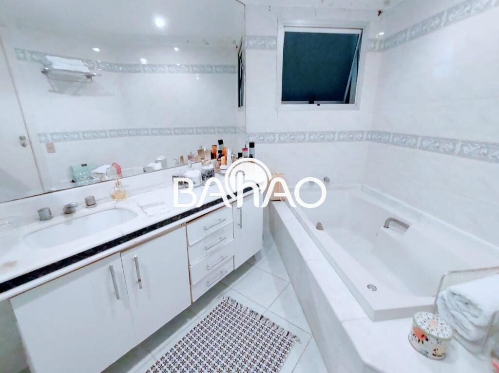 Apartamento com 3 quartos e 190 m² em Vila Guilhermina, Praia Grande