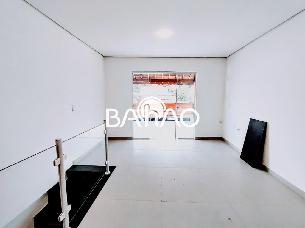 Casa com 3 quartos e 180 m² em Vila Guilhermina, Praia Grande