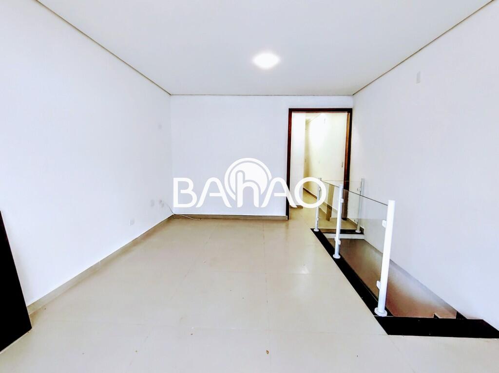 Casa com 3 quartos e 180 m² em Vila Guilhermina, Praia Grande