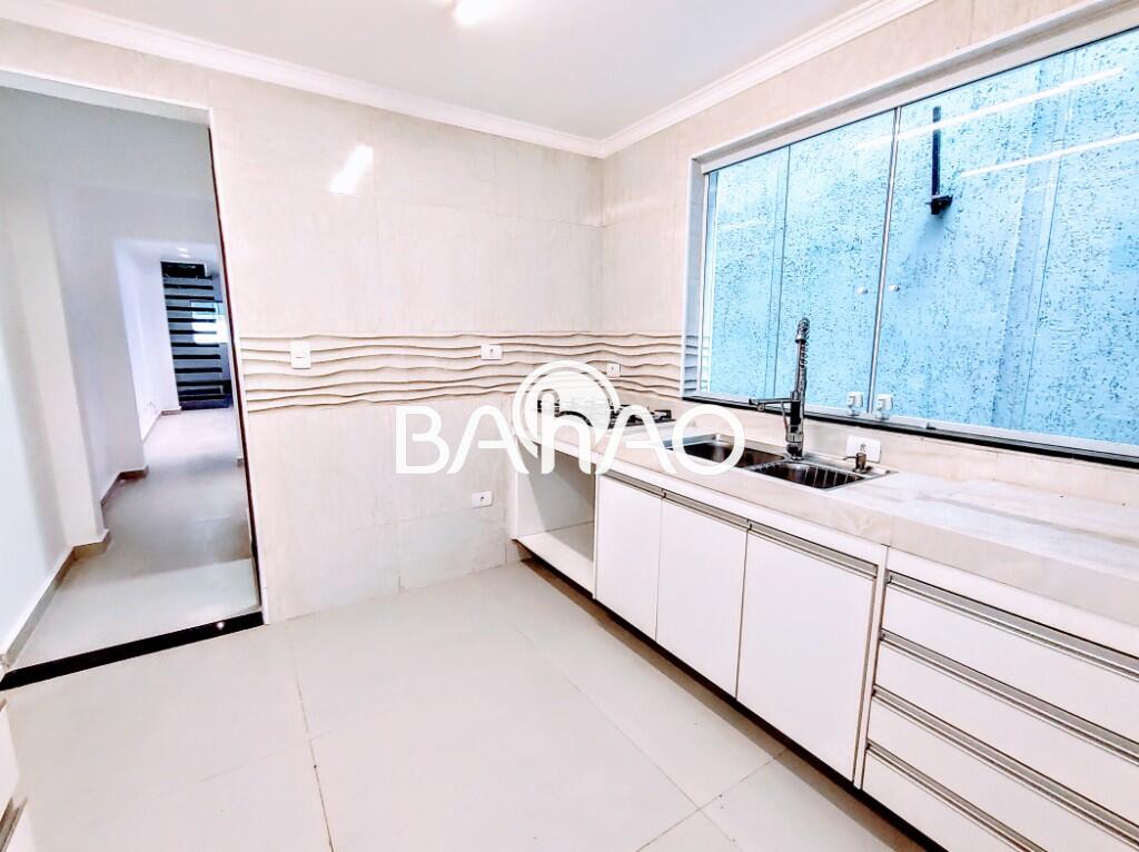 Casa com 3 quartos e 180 m² em Vila Guilhermina, Praia Grande