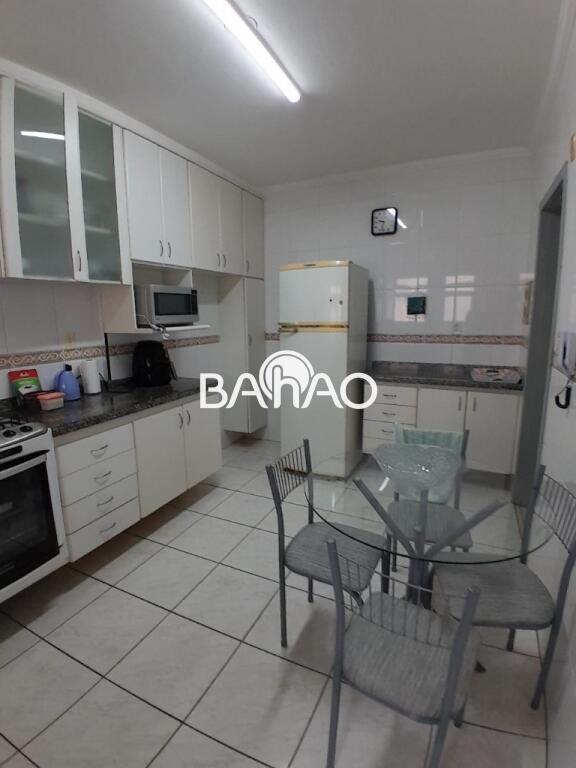 Apartamento com 2 quartos e 90 m² em Vila Guilhermina, Praia Grande