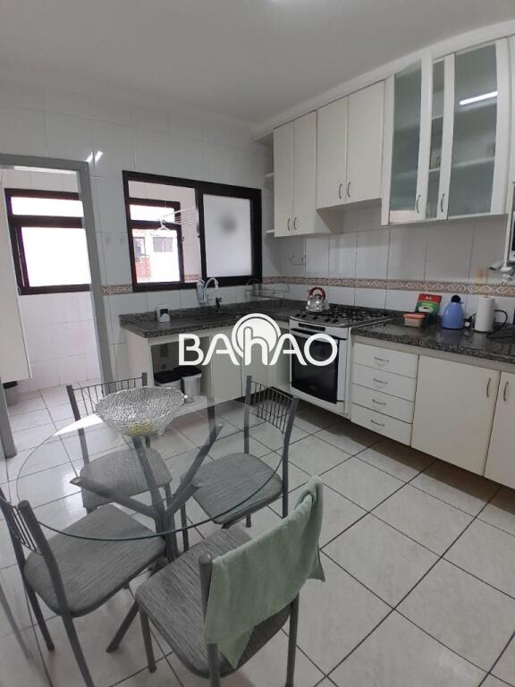 Apartamento com 2 quartos e 90 m² em Vila Guilhermina, Praia Grande