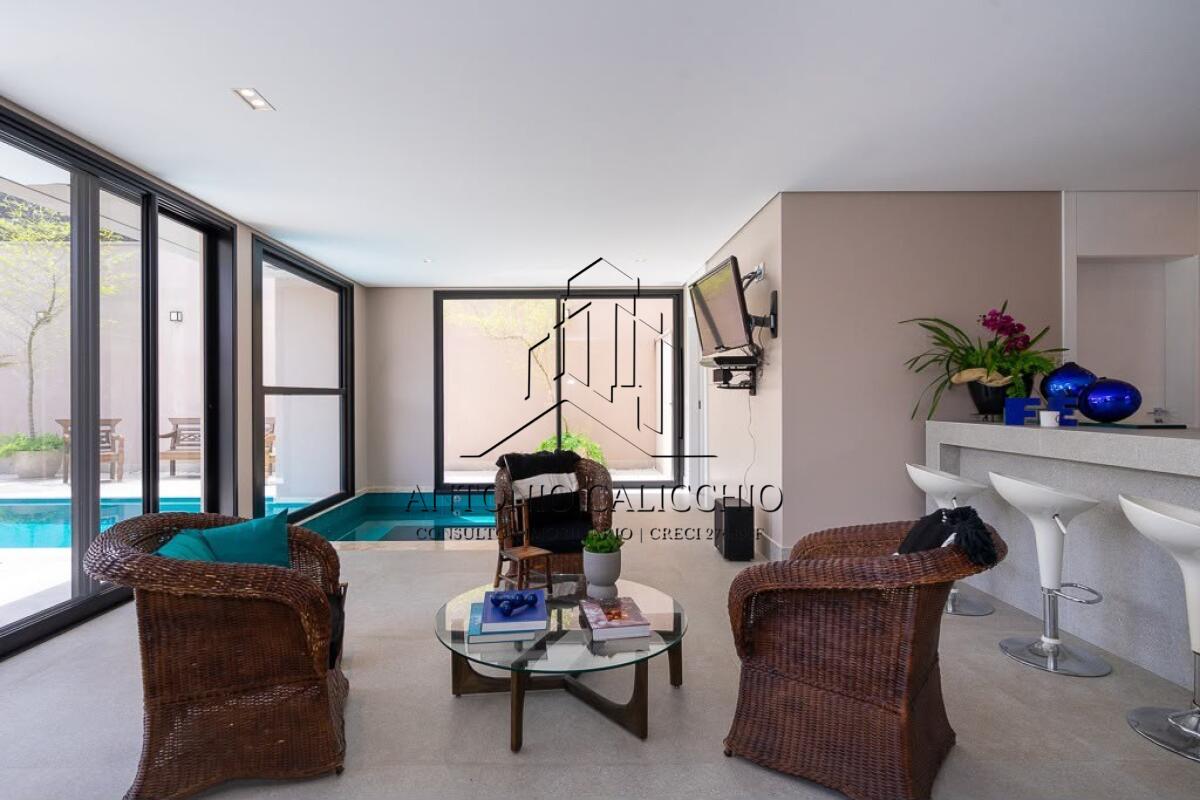 Casa com 5 quartos e 508 m² em Vila Guilhermina, Praia Grande