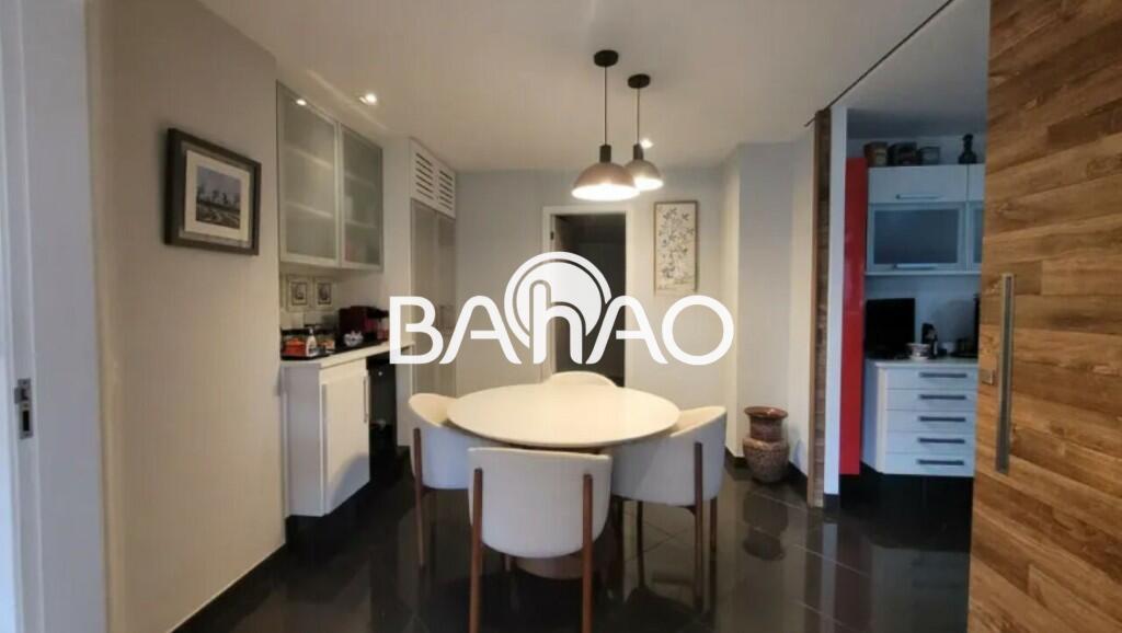 Apartamento com 3 quartos e 220 m² em Vila Guilhermina, Praia Grande