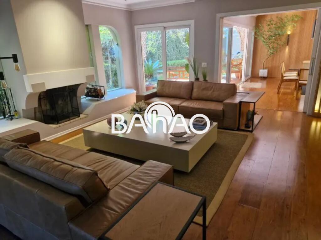 Casa com 4 quartos e 532 m² em Vila Guilhermina, Praia Grande