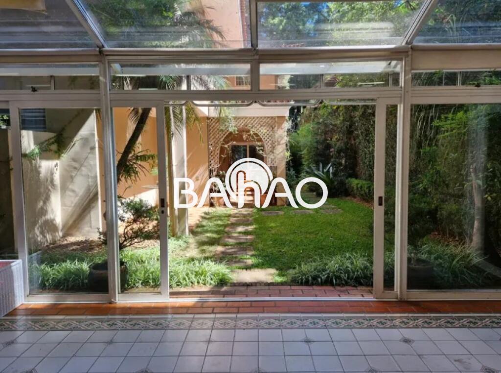 Casa com 4 quartos e 532 m² em Vila Guilhermina, Praia Grande