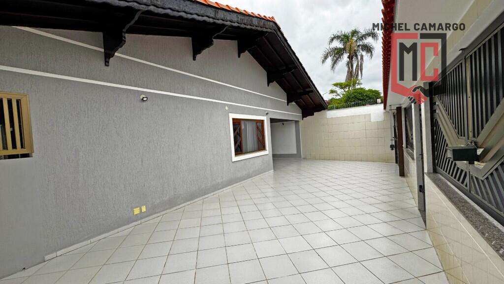 Casa com 4 quartos e 158 m² em Ocian, Praia Grande