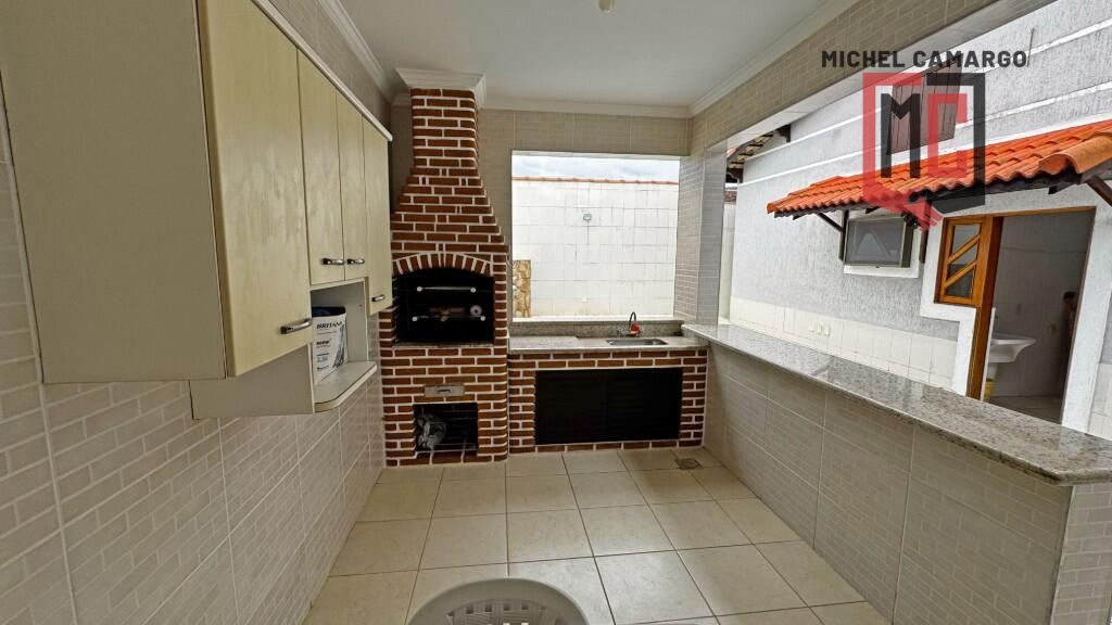 Casa com 4 quartos e 158 m² em Ocian, Praia Grande